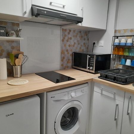 Les Melias T1 Apartment Roujan ภายนอก รูปภาพ